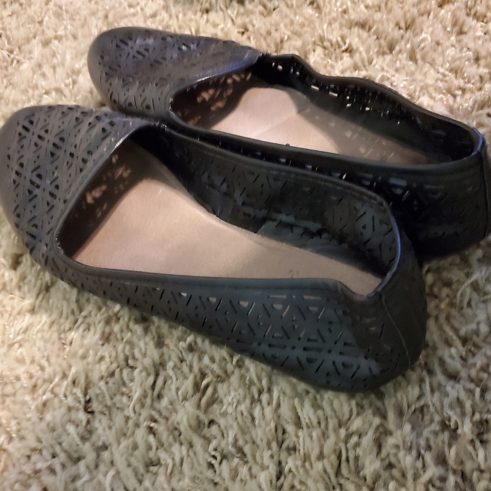 Black Flats with Cutouts - Picture 3 of 4
